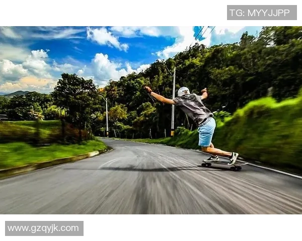 滑板文化的魅力:深入探索成都滑板队的灵活技巧与团队精神 滑板文化的魅力:深入探索成都滑板队的灵活技巧与团队精神