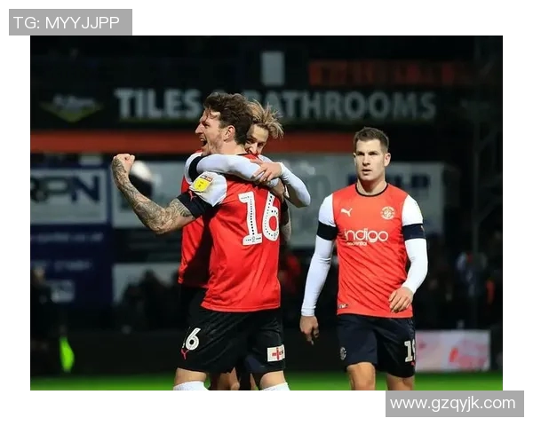 赫尔城与狼队激战正酣精彩瞬间回顾与分析