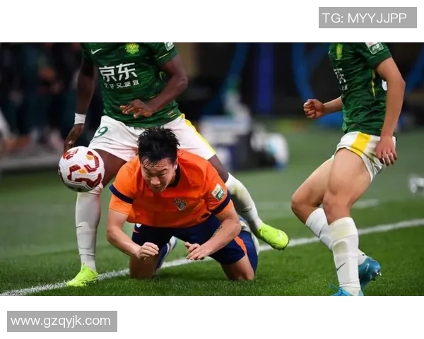 青岛黄海迎战北京控股争夺中超联赛关键积分之战