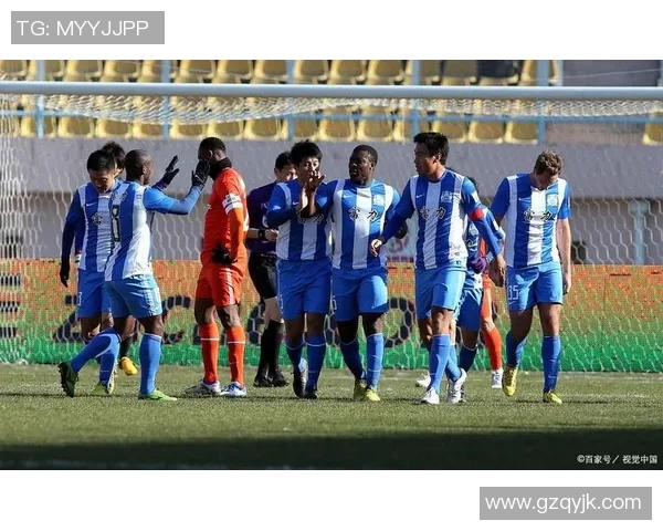 山神山形与长崎航海的激烈对决揭示足球战术与团队精神的较量