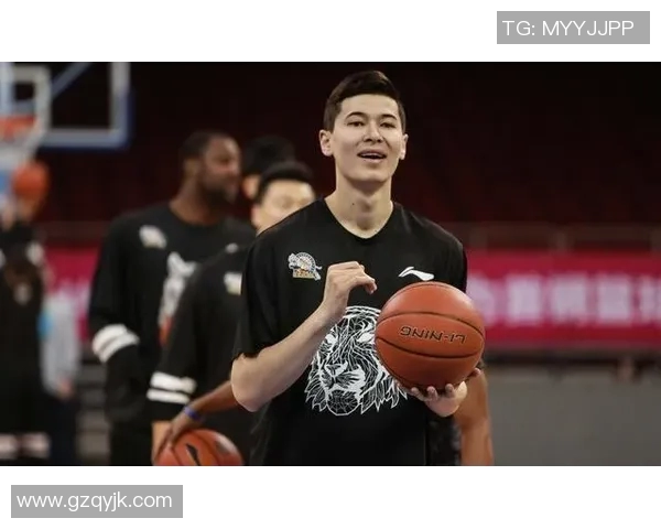 张兆旭的篮球之路:从青涩少年到职业球员的奋斗与荣耀 张兆旭的篮球之路:从青涩少年到职业球员的奋斗与荣耀