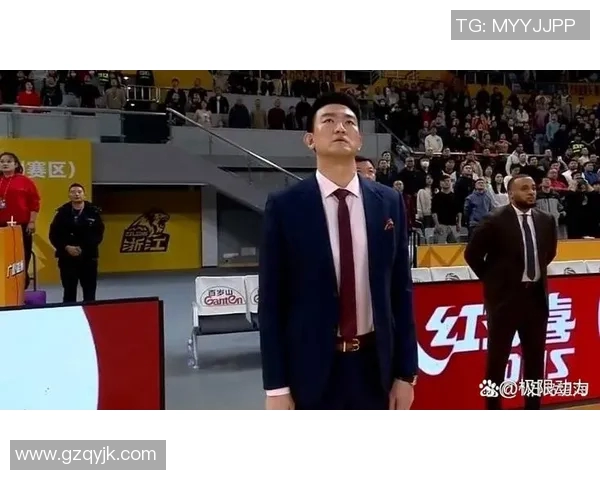 第20轮广东队与广厦队激战正酣双方争夺季后赛名额的关键之战 第20轮广东队与广厦队激战正酣双方争夺季后赛名额的关键之战